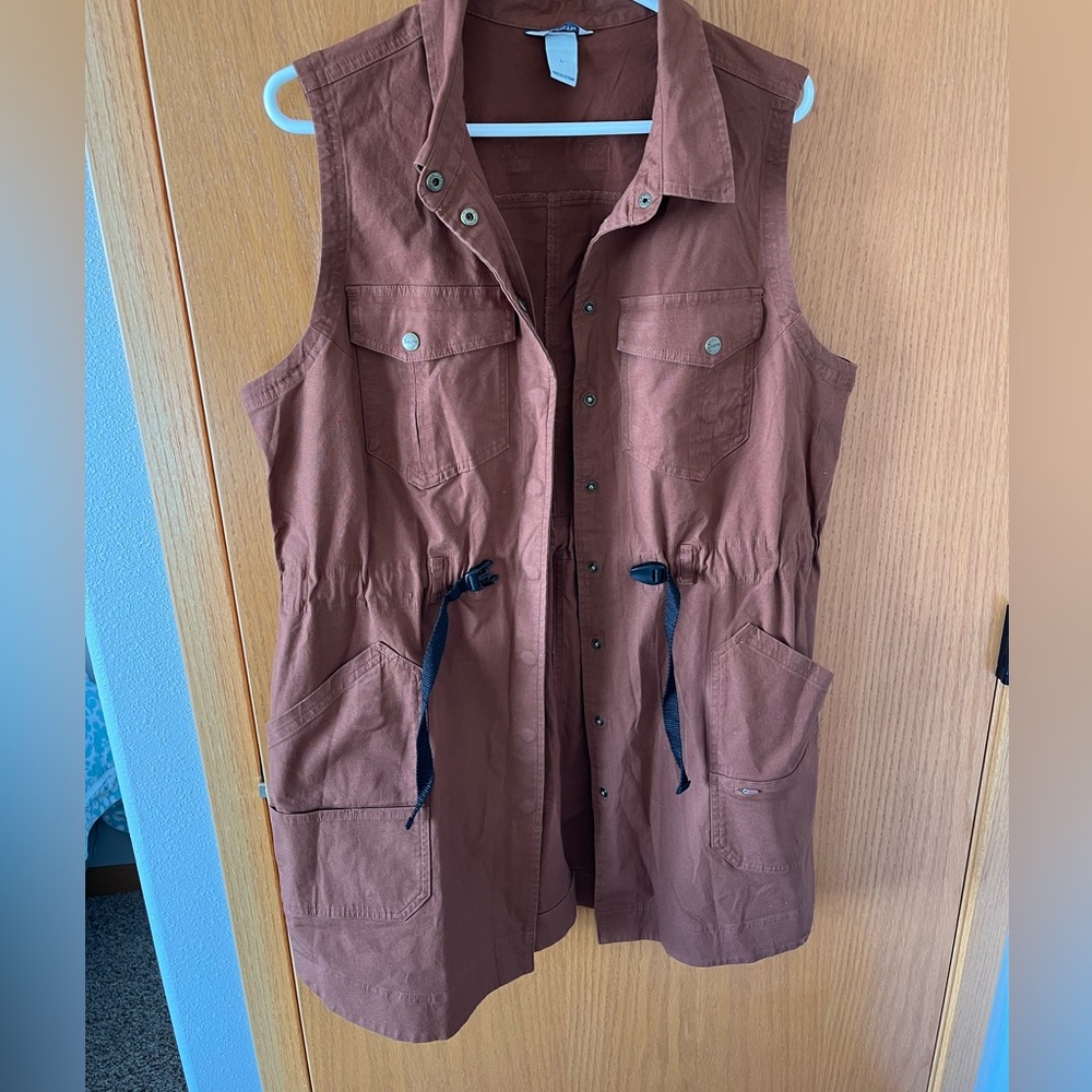 Duluth Trading co. Burnt Orange Gardner long Vest